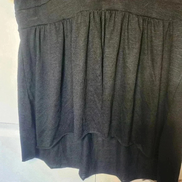 TORRID V-Neck Polyester/Lace Sleeve & Back Short Sleeve Top - Size 00 - Picture 3 of 8